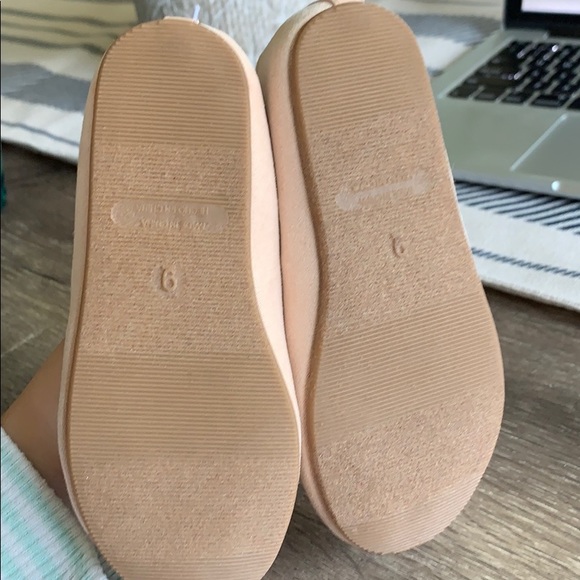 Old Navy || Faux-Suede Ladybug Ballet Flats - Picture 8 of 8